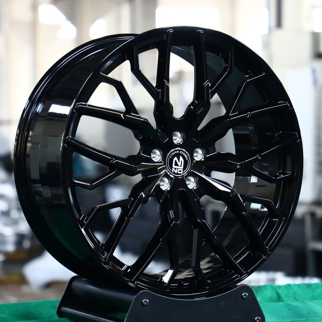 Audi R8 wheels – Gloss Black 10 Y-Spoke, angled view