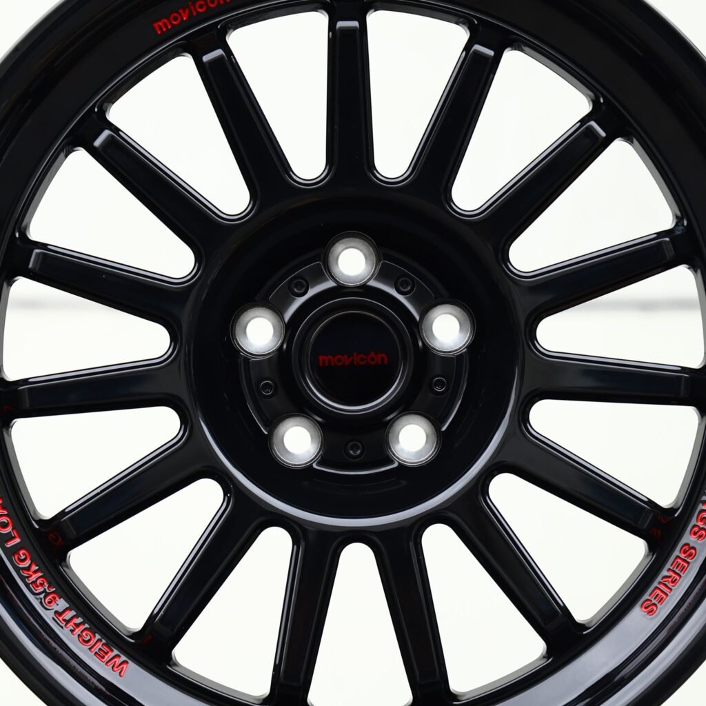 BMW M4 F82 wheels – Gloss Black 15-Spoke, lip and barrel detail