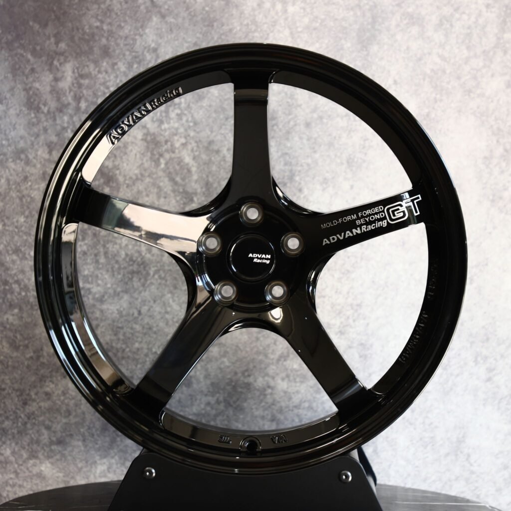 Honda S2000 wheels – Gloss Black 5-Spoke Deep Lip, front view