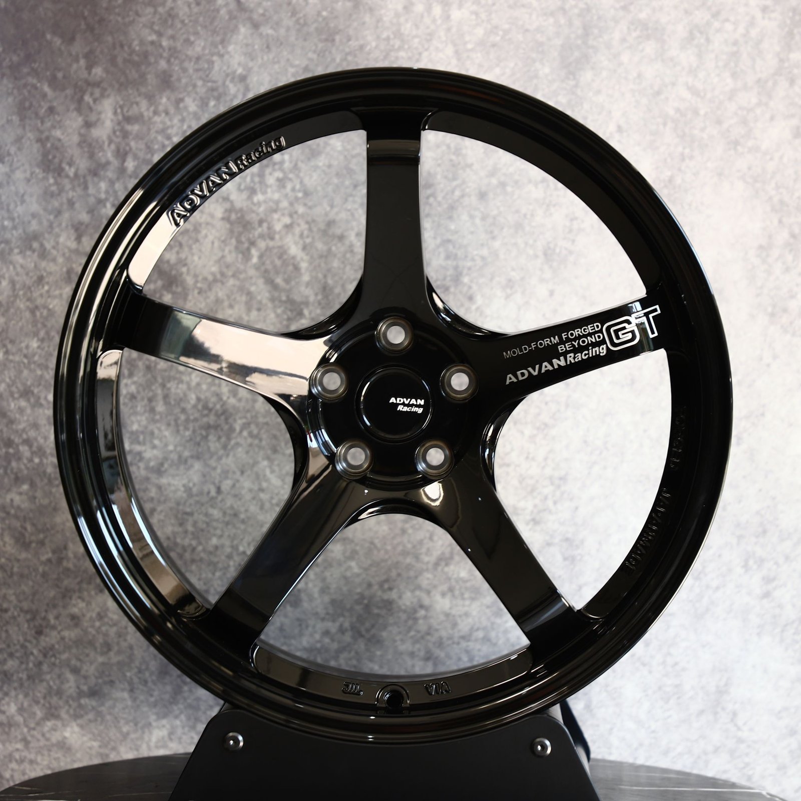 Honda S2000 wheels – Gloss Black 5-Spoke Deep Lip, front view