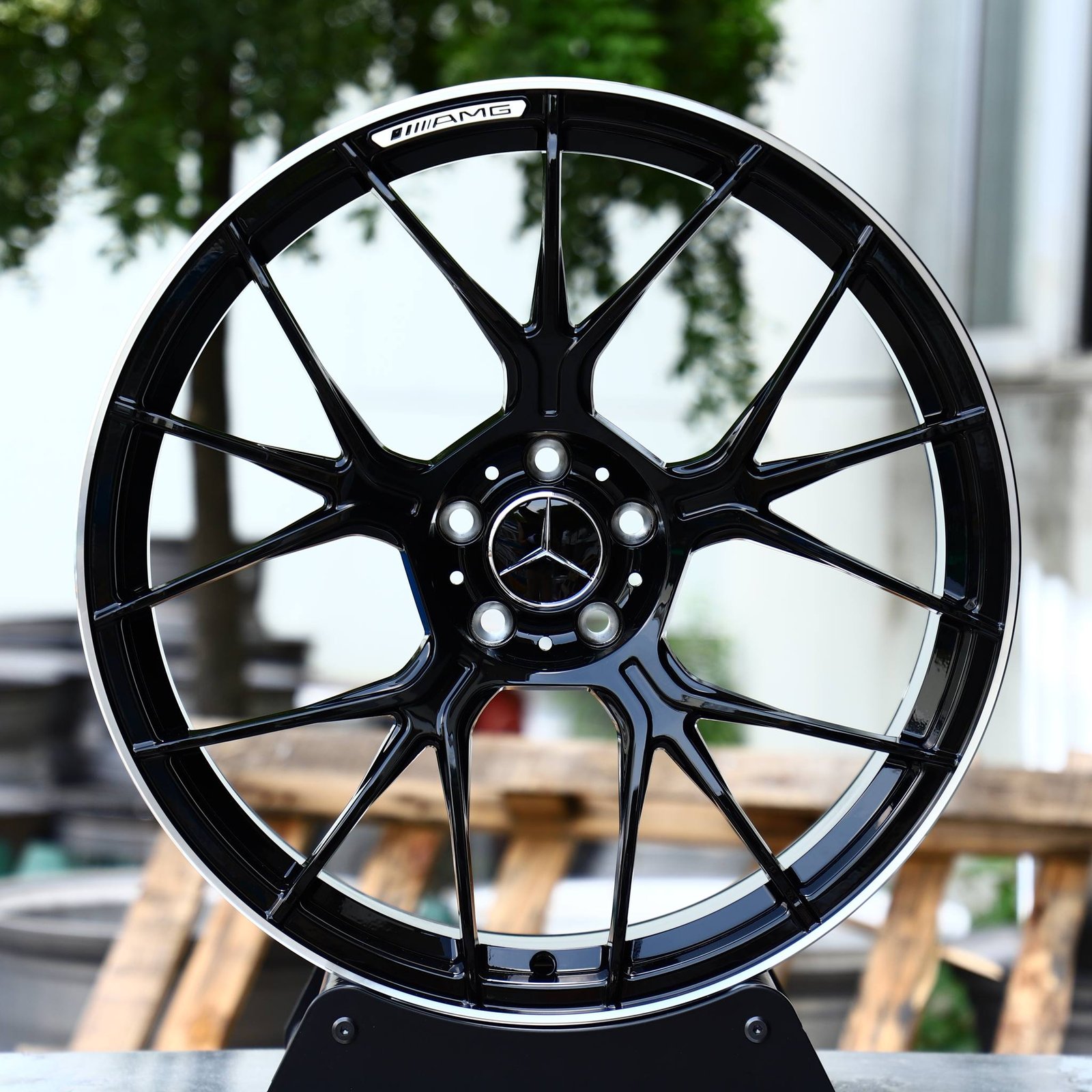 Mercedes-Benz E-Class wheels – Gloss Black 5 W-Spoke, front view