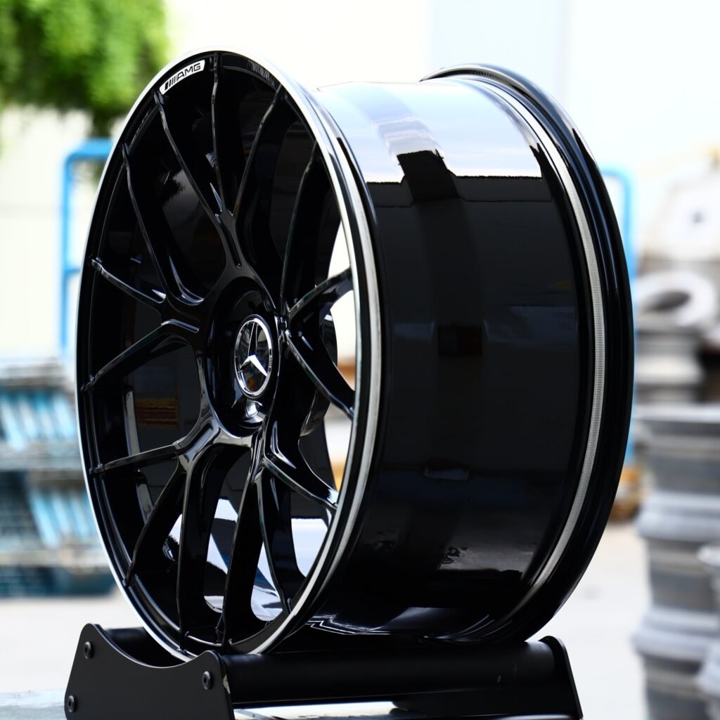5x112 wheels – Gloss Black 5 W-Spoke, side view