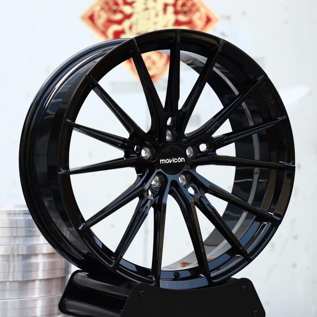 BMW M3 wheels – Gloss Black 5 W-Spoke, angled view