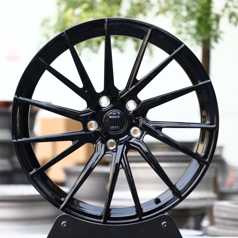 Toyota GR86 wheels – Gloss Black 5 W-Spoke, front view