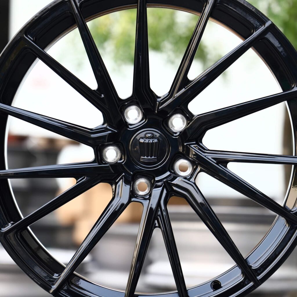 Tesla Model 3 wheels – Gloss Black 5 W-Spoke, lip and barrel detail