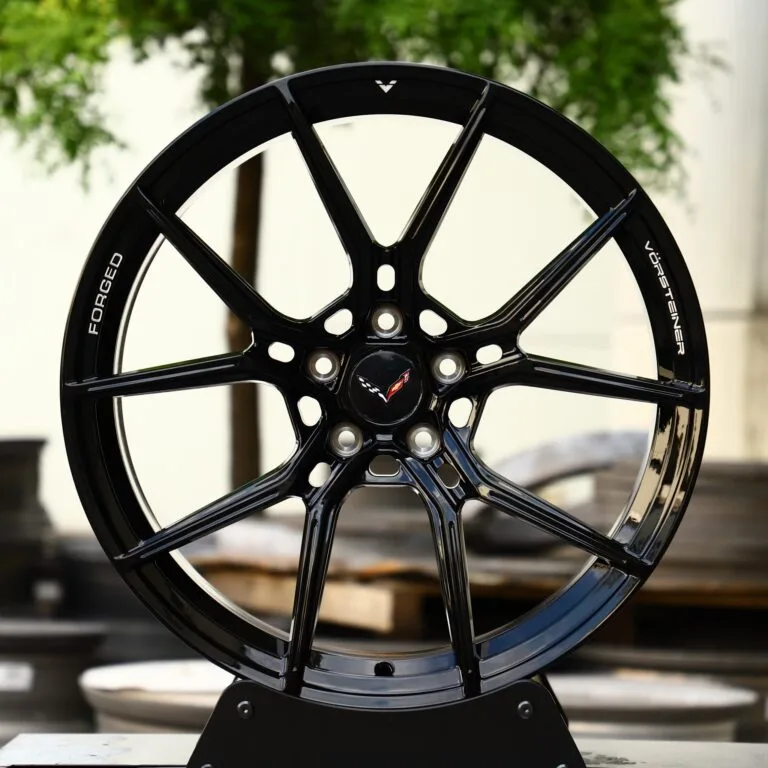 Chevrolet Corvette C8 wheels – Gloss Black 5 Y-Spoke Concave (Corvette OEM-Style), front view