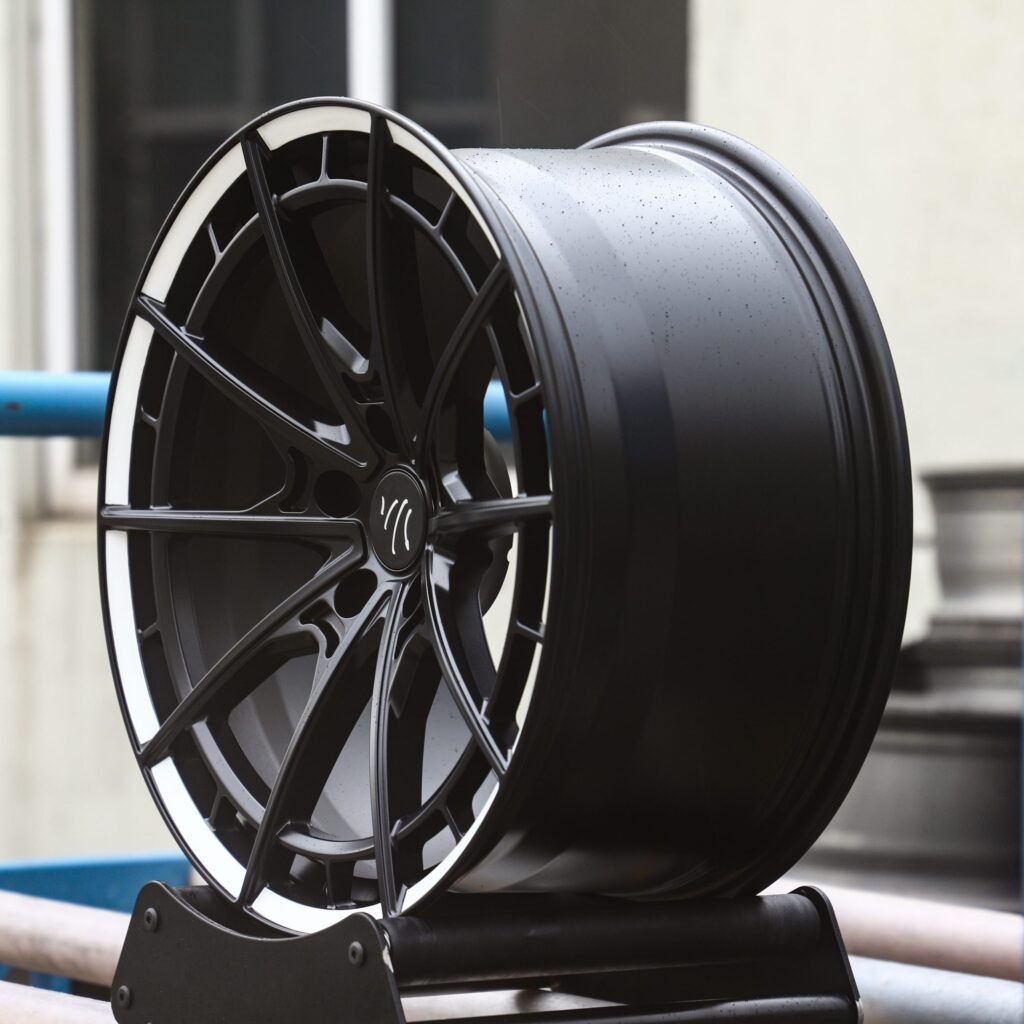5x112 wheels – Gloss Black 5 Y-Spoke Double-Ring, side view