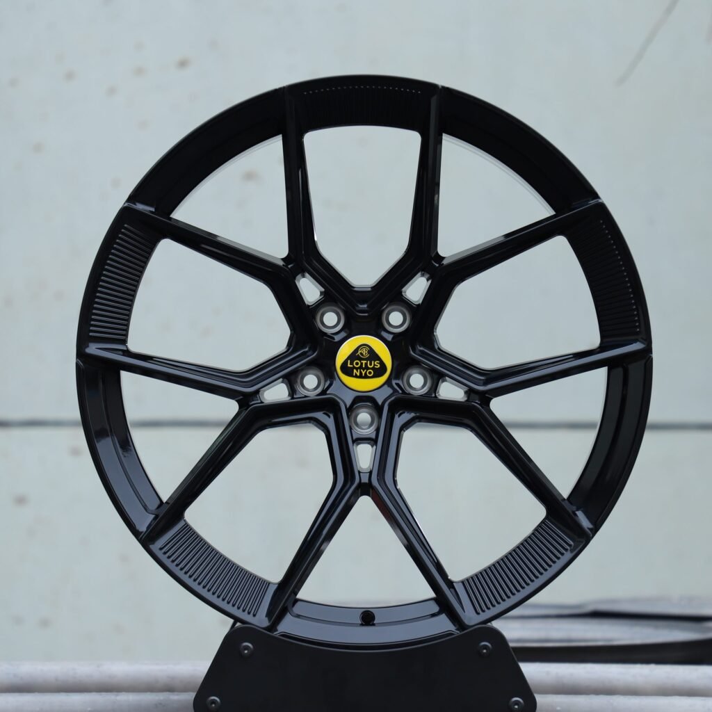Lotus Eletre wheels – Gloss Black 5 Y-Spoke (Lotus OEM-Style), front view