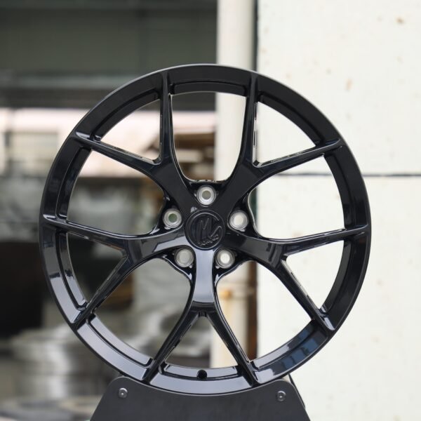 Tesla Model 3 wheels – Gloss Black 5 Split-Spoke, front view