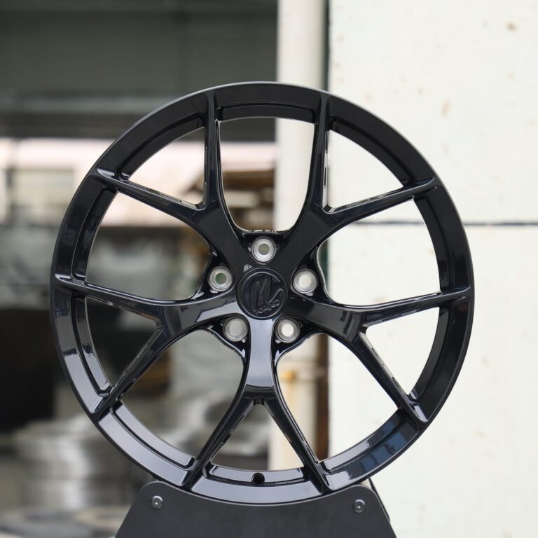 Tesla Model 3 wheels – Gloss Black 5 Y-Spoke, front view