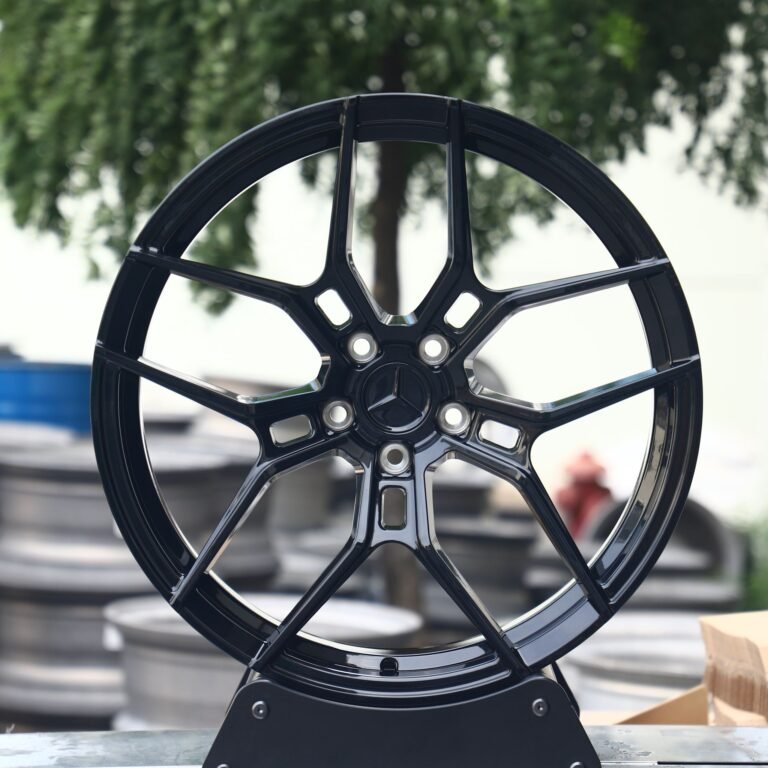 Mercedes-Benz E-Class wheels – Gloss Black 5 Y-Spoke, front view