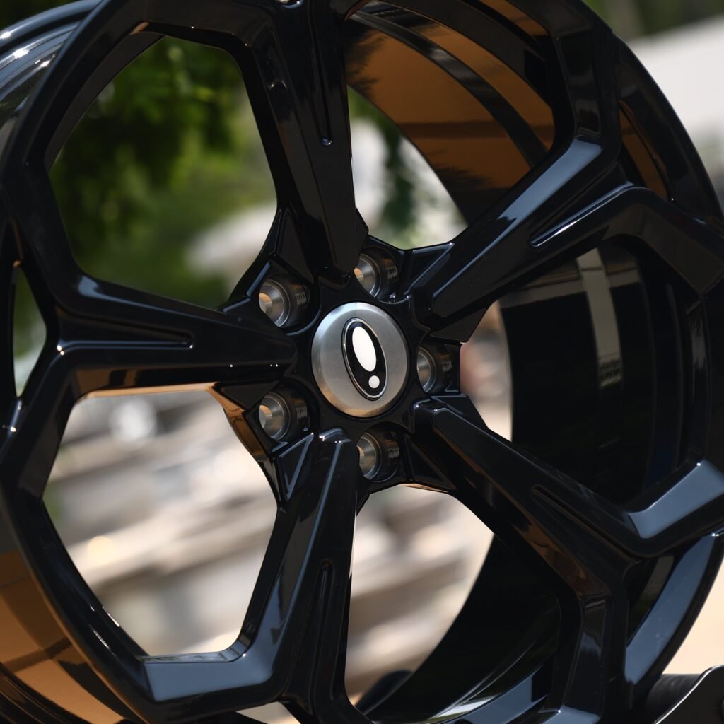 BMW M4 F82 wheels – Gloss Black 5 Y-Spoke, lip and barrel detail