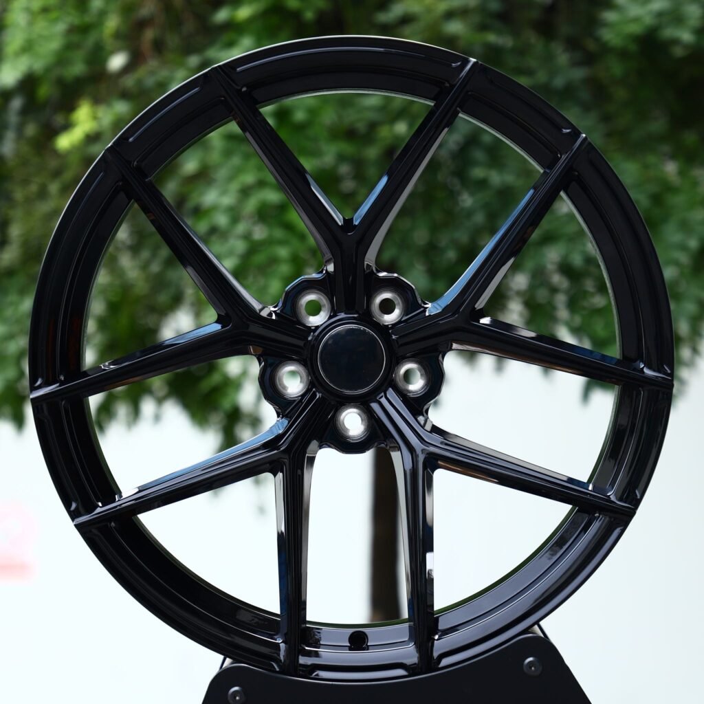Porsche 911 wheels – Gloss Black 5 Y-Spoke, front view