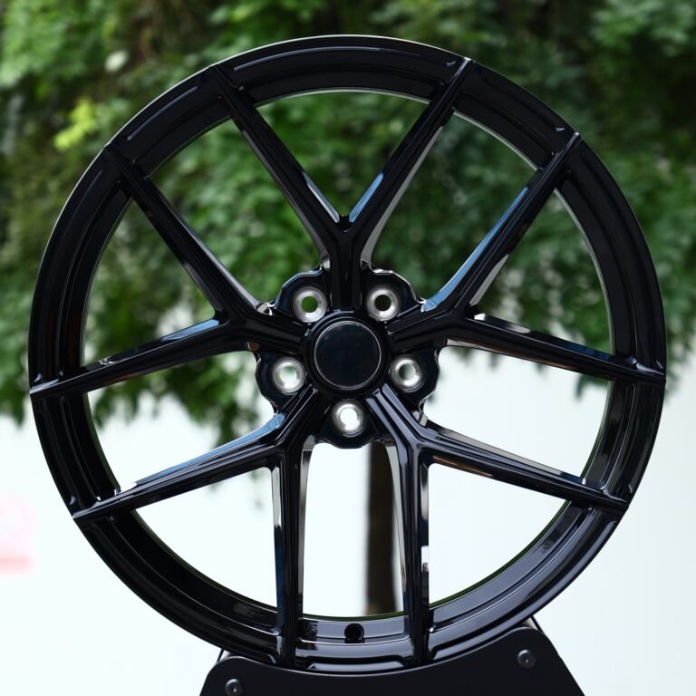 Porsche 911 wheels – Gloss Black 5 Y-Spoke, front view
