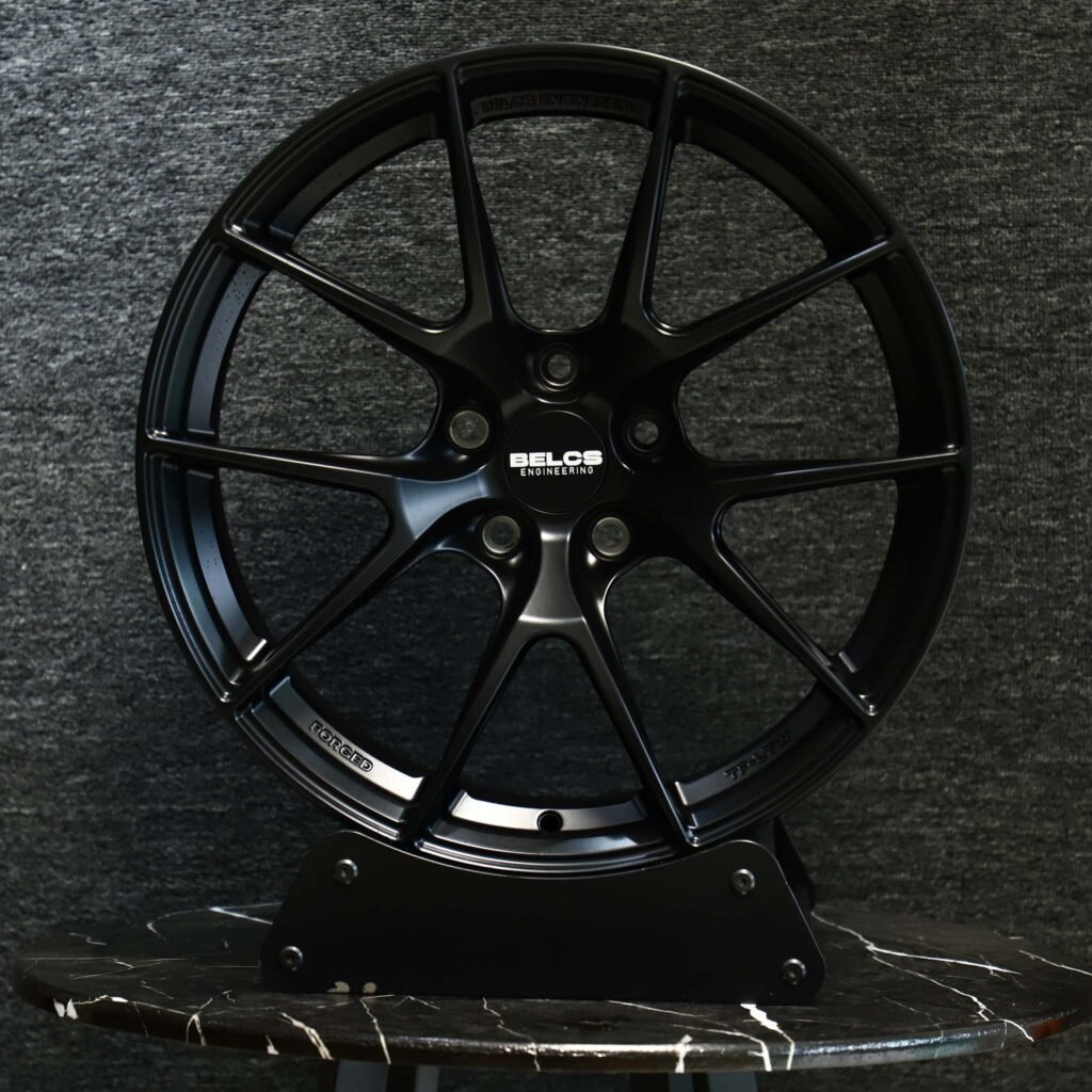 Toyota GR86 wheels – Gloss Black 5 Y-Spoke, front view