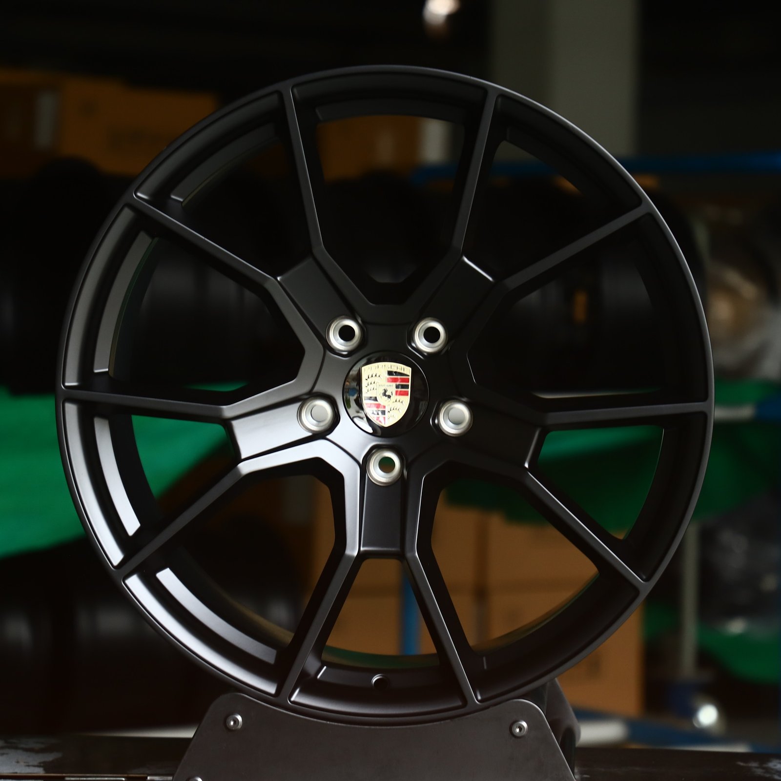 Porsche 911 wheels – Gloss Black 5 Y-Spoke, front view