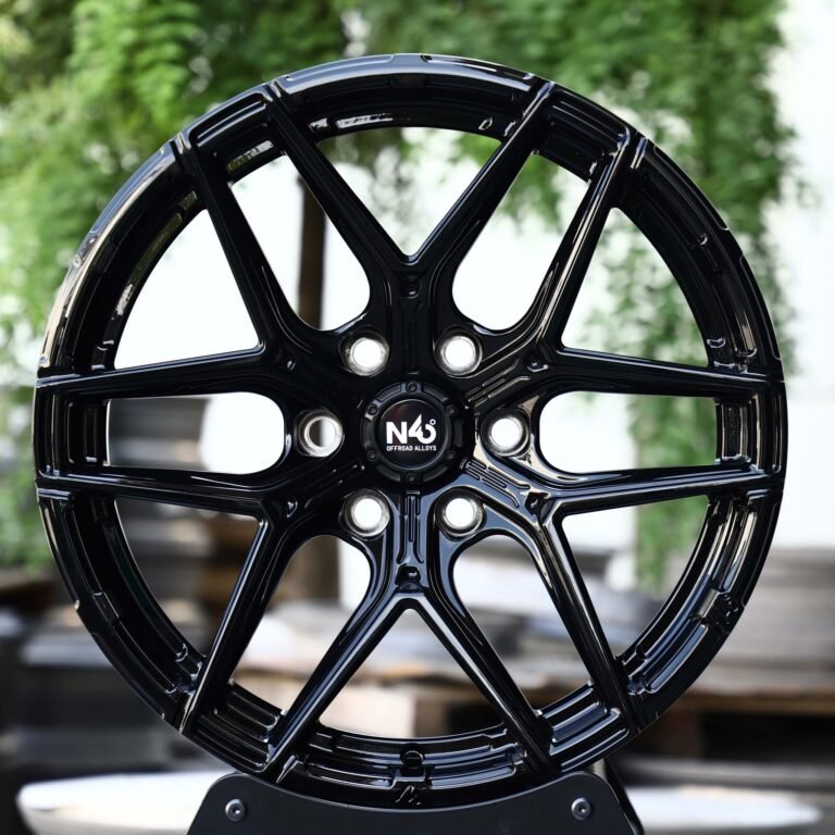 Toyota 4Runner wheels – Gloss Black 6 Y-Spoke, front view