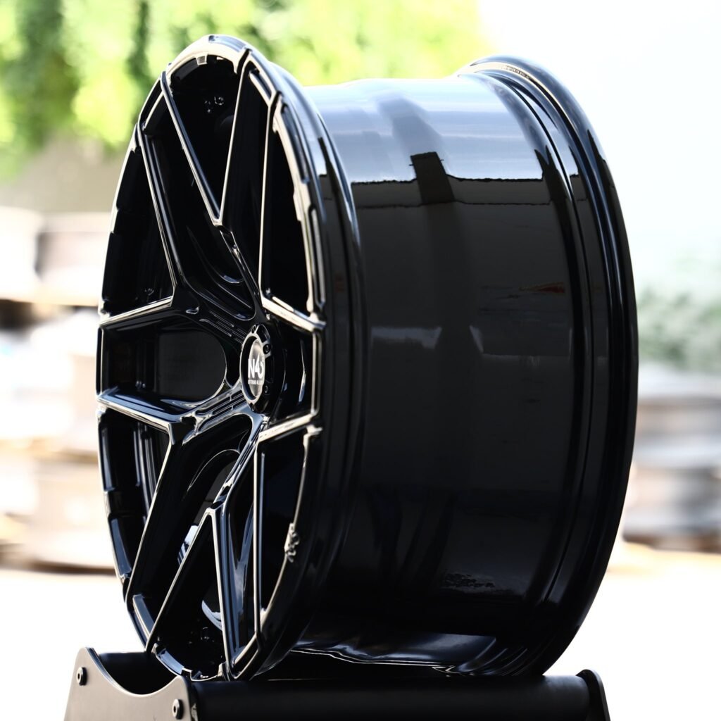 6x139.7 wheels – Gloss Black 6 Y-Spoke, side view