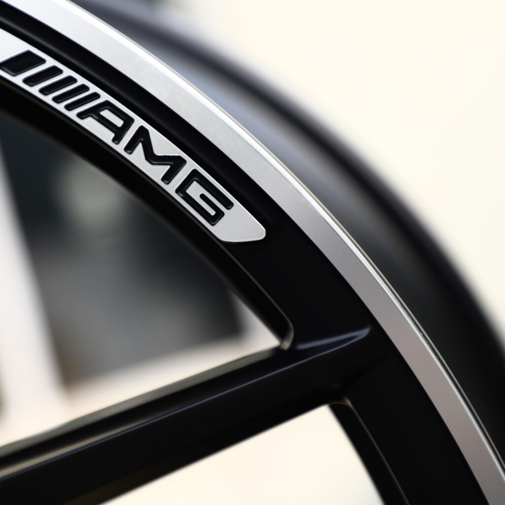 Mercedes-Benz S-Class W223 wheels – Gloss Black 7 Y-Spoke Machined Face (Mercedes-Benz OEM-Style), lip and barrel detail