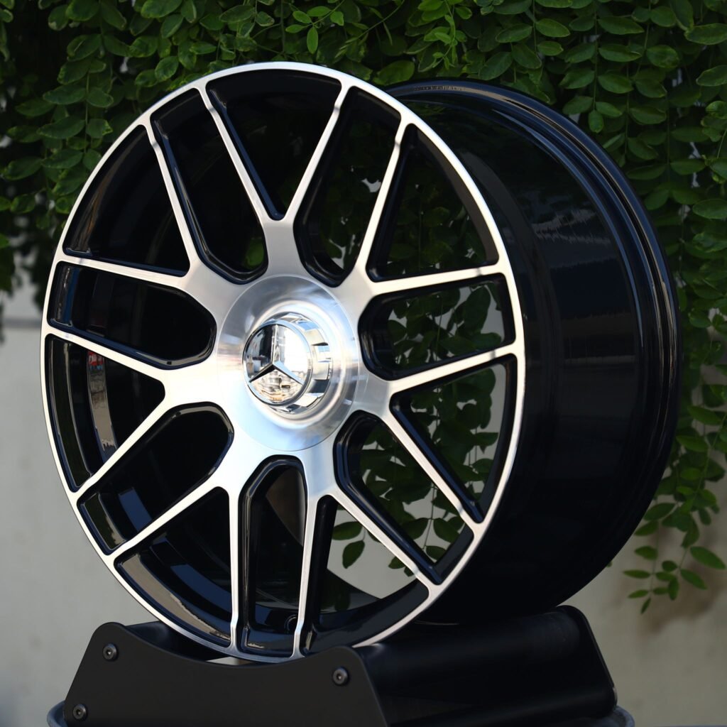 Mercedes-Benz S-Class wheels – Gloss Black 7 Y-Spoke Machined Face, angled view