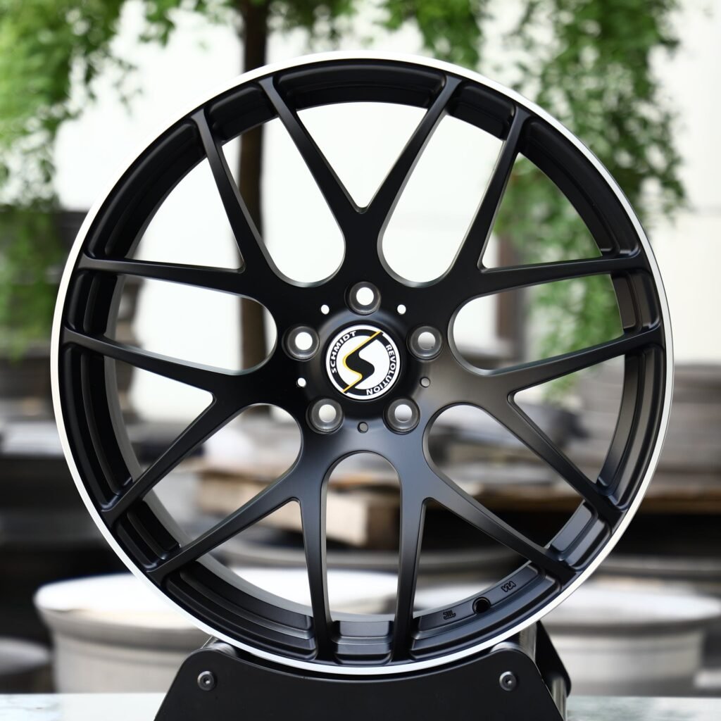 Toyota GR86 wheels – Gloss Black 7 Y-Spoke Machined Lip, front view