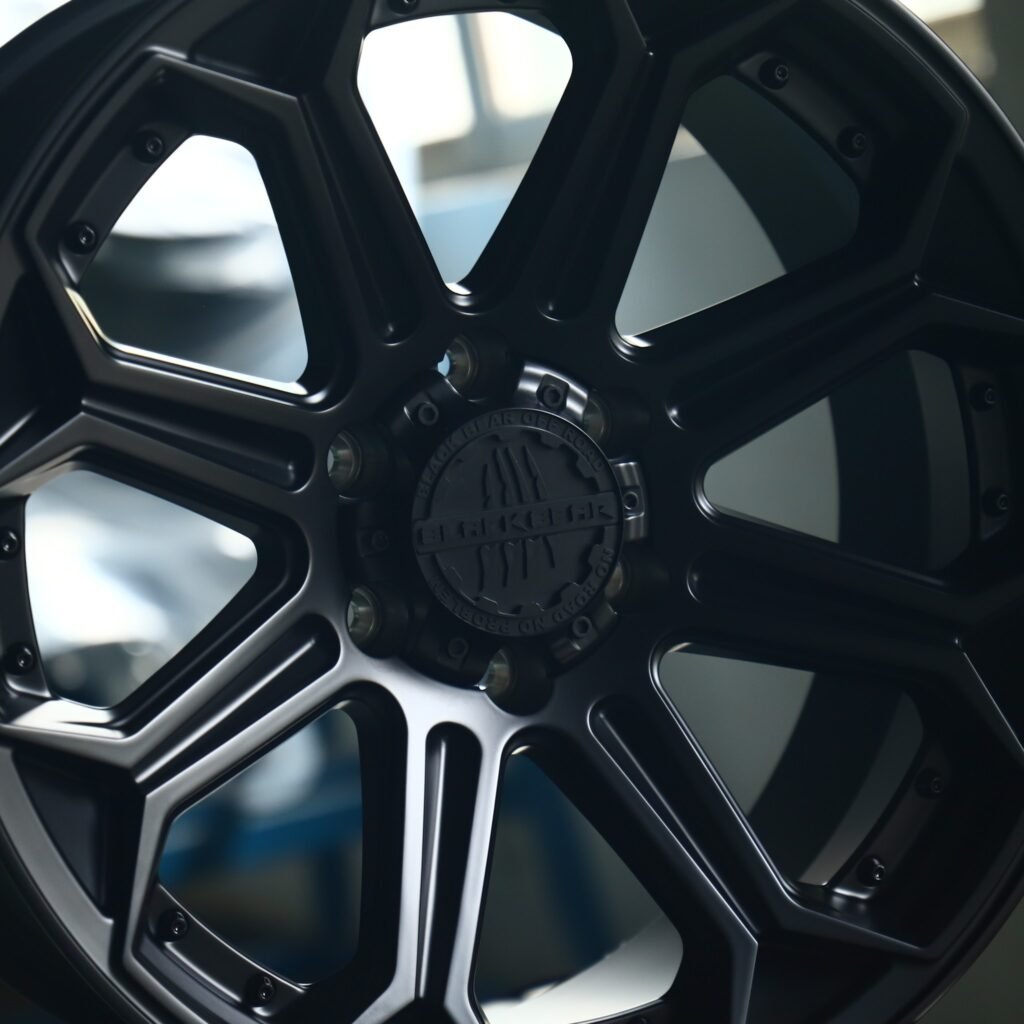 Chevrolet Silverado 1500 wheels – Gloss Black 8 Y-Spoke, lip and barrel detail