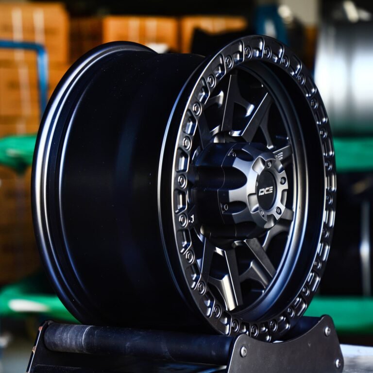 Toyota 4Runner wheels – Gloss Black Ring Deep Lip, front view