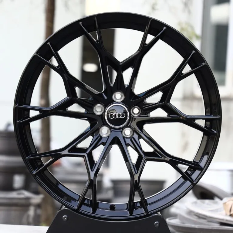 Ferrari 488 wheels – Gloss Black Cross-Spoke (HRE P200-Style), front view