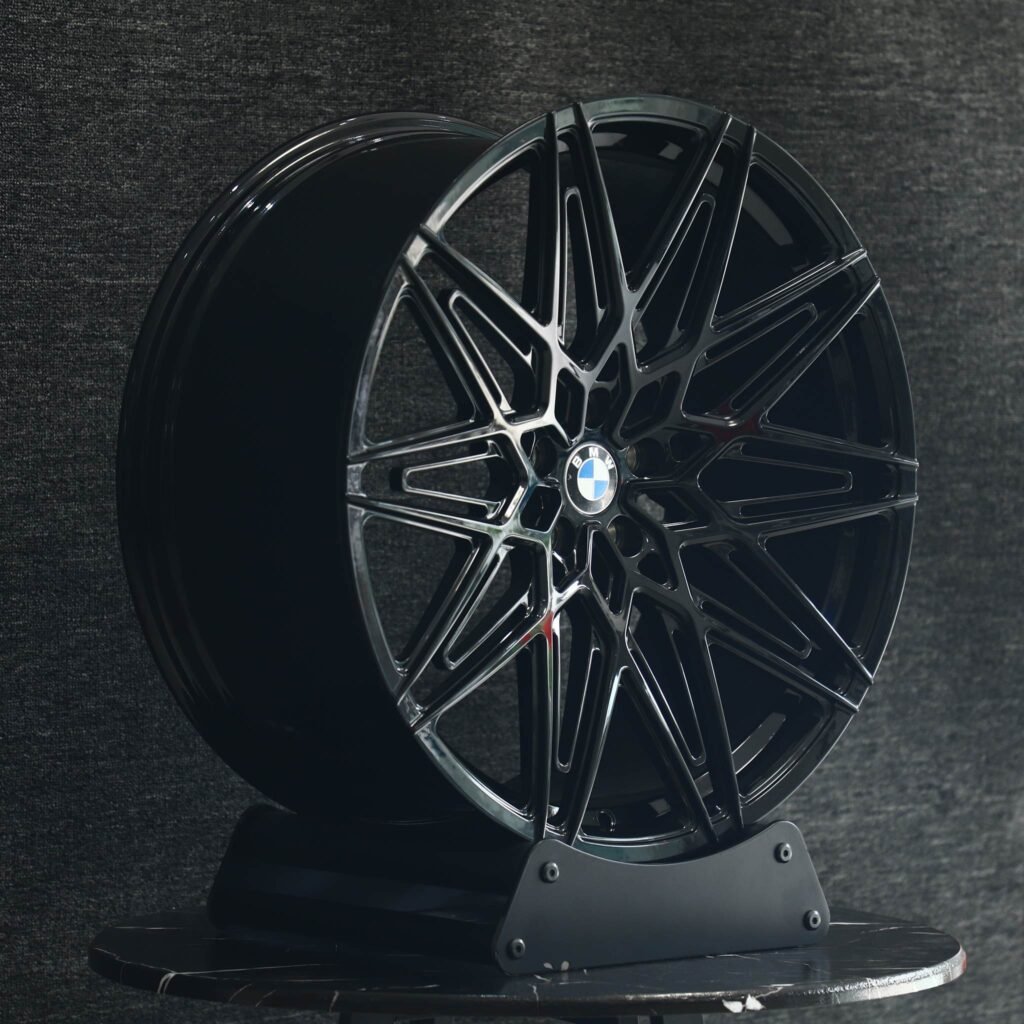BMW M5 wheels – Gloss Black Cross-Spoke, angled view