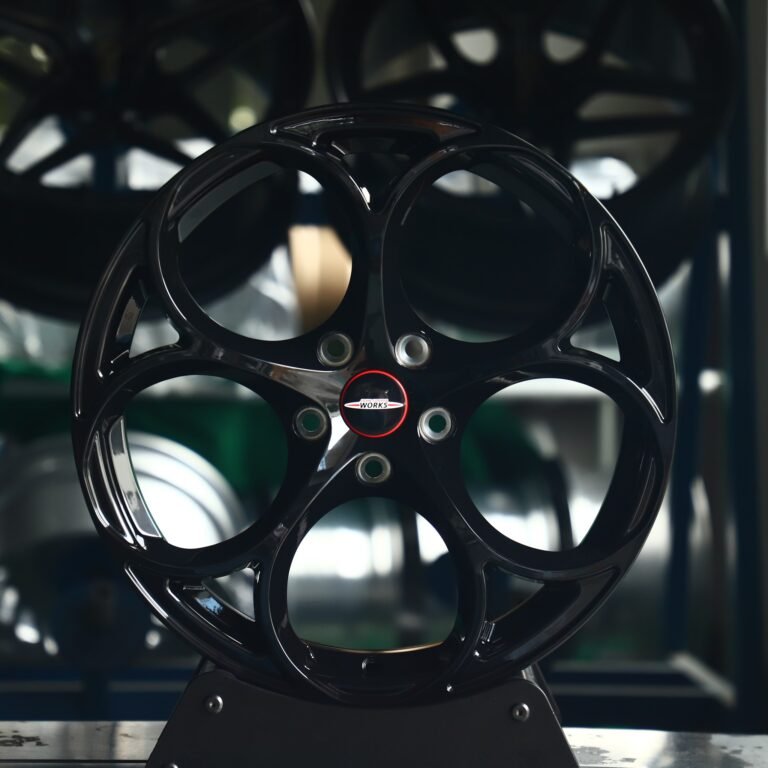 Alfa Romeo Giulia wheels – Gloss Black Custom, front view