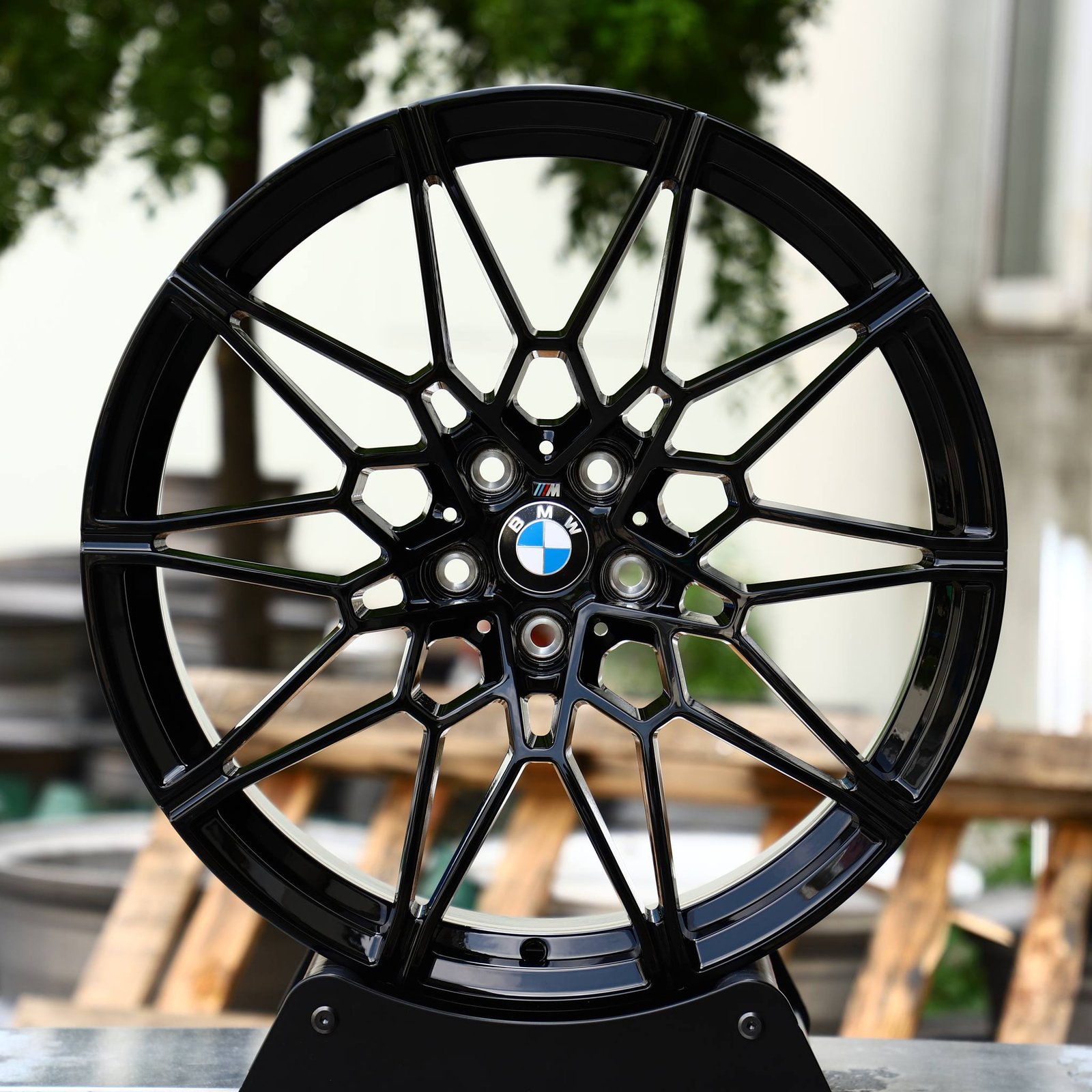 BMW M3 wheels – Gloss Black Cut-Out, front view