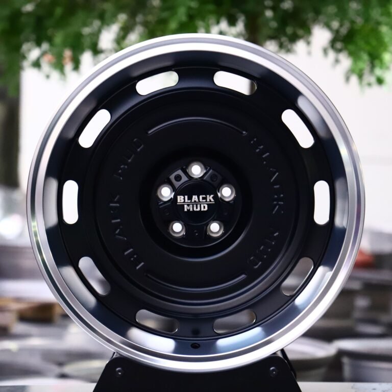 Toyota 4Runner wheels – Gloss Black Deep Lip Full-Face, front view