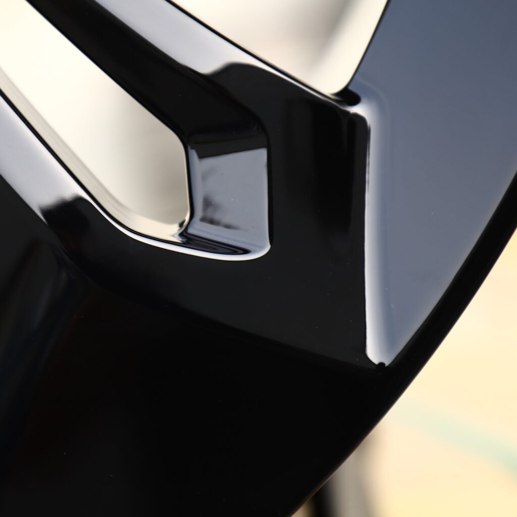Audi RS3 8Y wheels – Gloss Black Directional Milled, lip and barrel detail