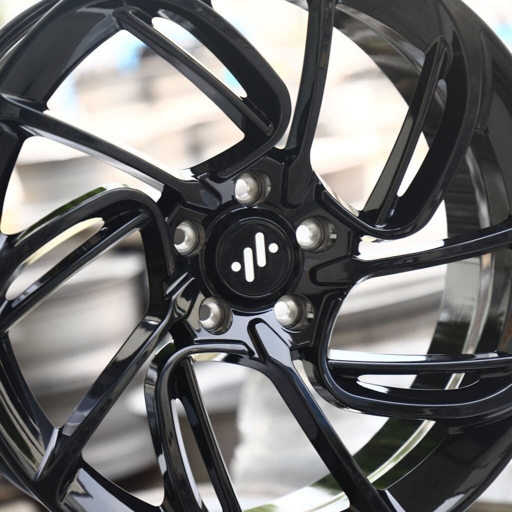 BMW M3 F80 wheels – Gloss Black Directional Milled, lip and barrel detail