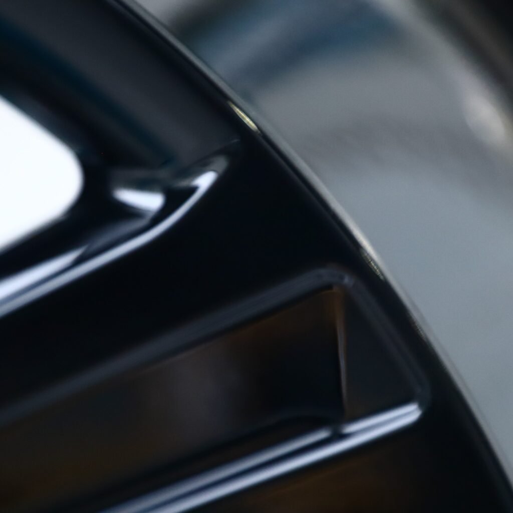 BMW M3 F80 wheels – Gloss Black Directional Milled, lip and barrel detail