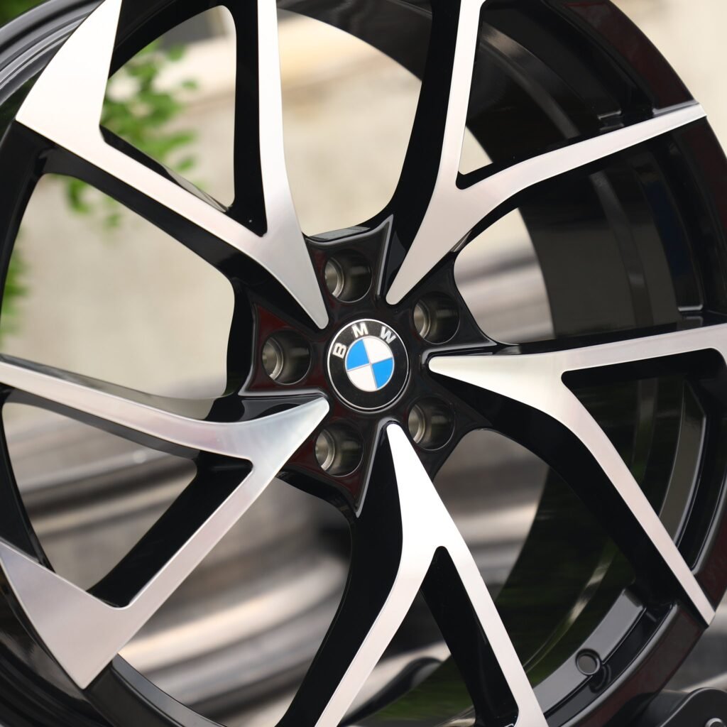 BMW M4 F82 wheels – Gloss Black Directional Milled Machined Face, lip and barrel detail