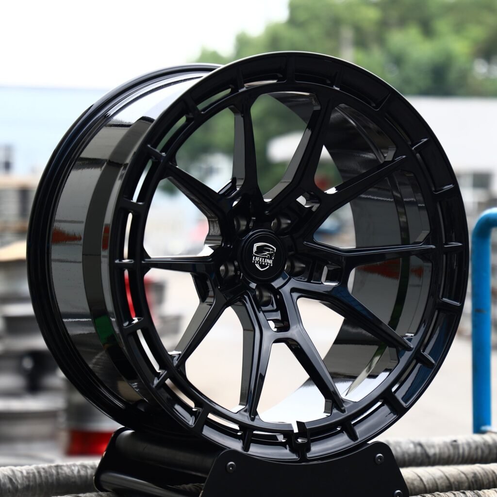 BMW 5 Series wheels – Gloss Black Double-Ring 5 Y-Spoke Concave, angled view