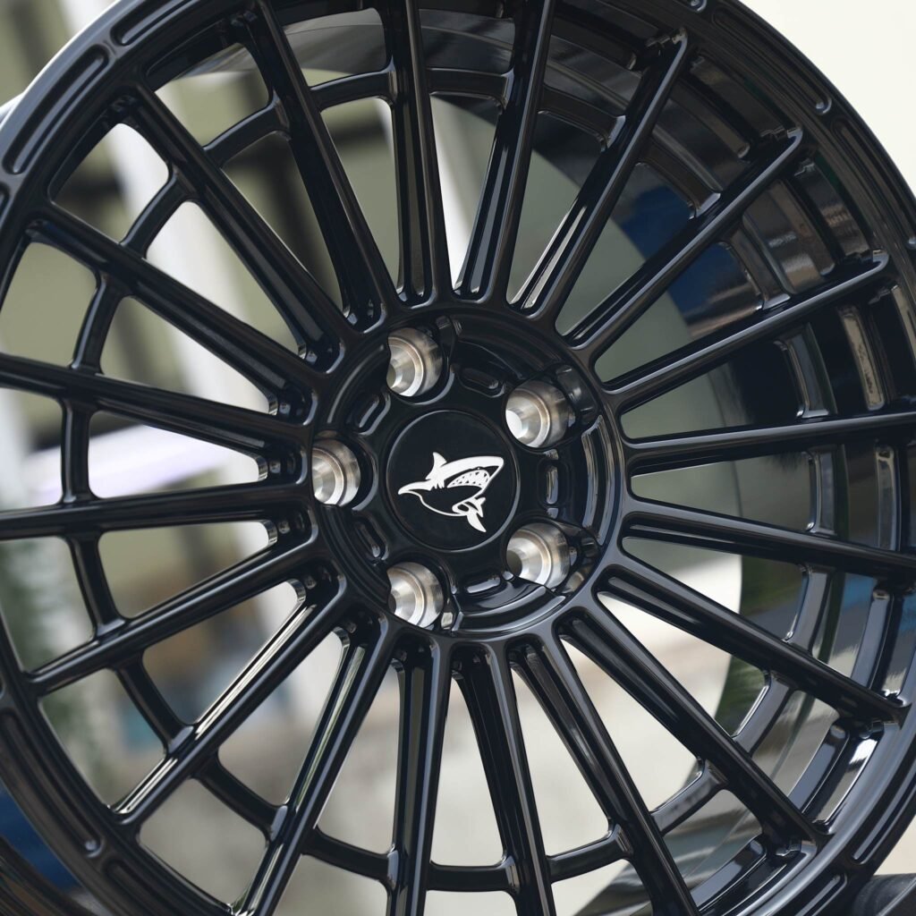BMW M4 F82 wheels – Gloss Black Double-Ring, lip and barrel detail