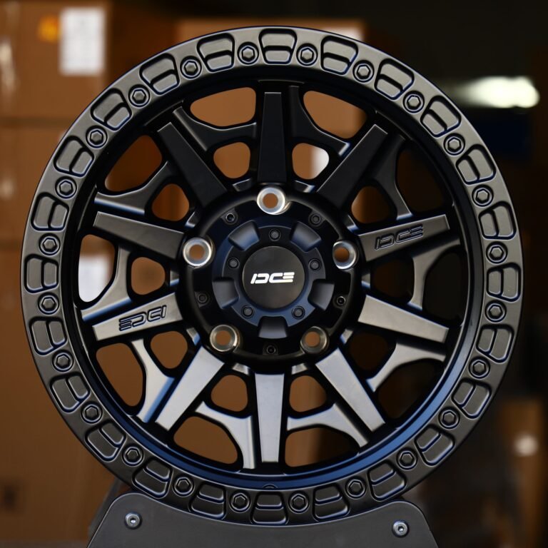 Toyota 4Runner wheels – Gloss Black Exposed Bolt Detail Double Ring Lip, front view