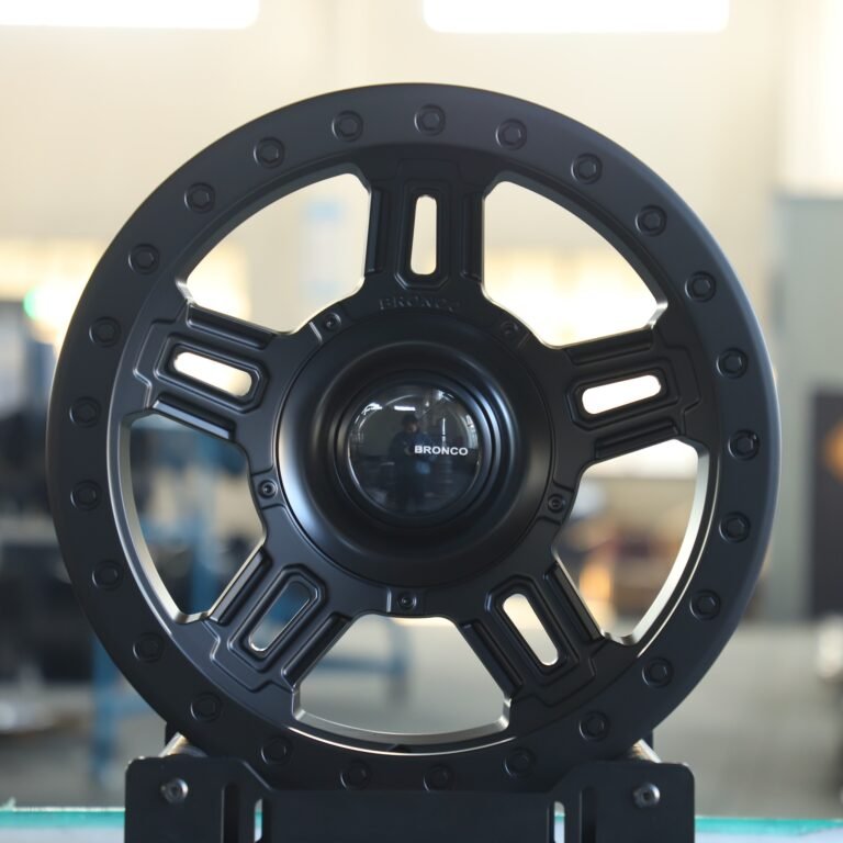 Toyota 4Runner wheels – Gloss Black Exposed Bolt Detail, front view