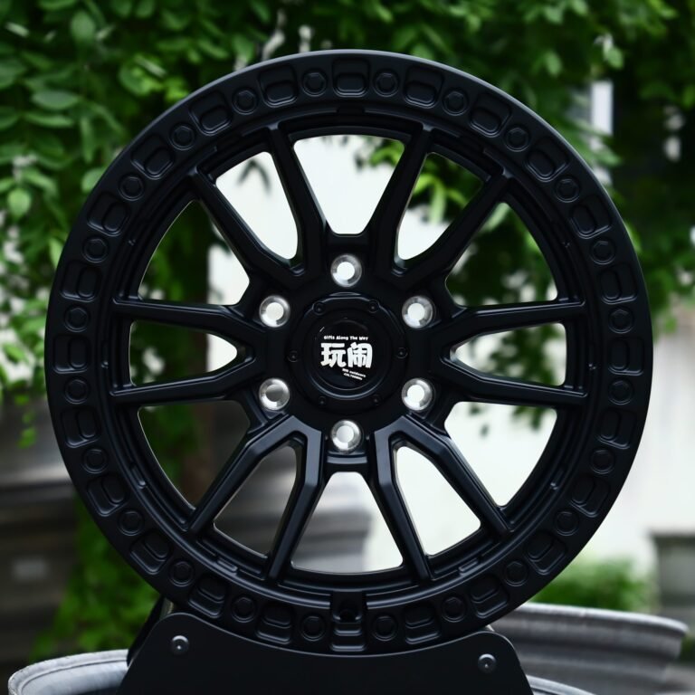 Toyota 4Runner wheels – Gloss Black Exposed Bolt Detail, front view