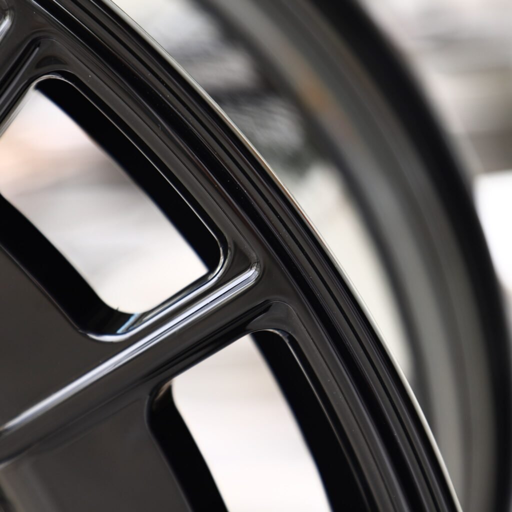 Mercedes-Benz E-Class W213 wheels – Gloss Black Full-Face Concave, lip and barrel detail