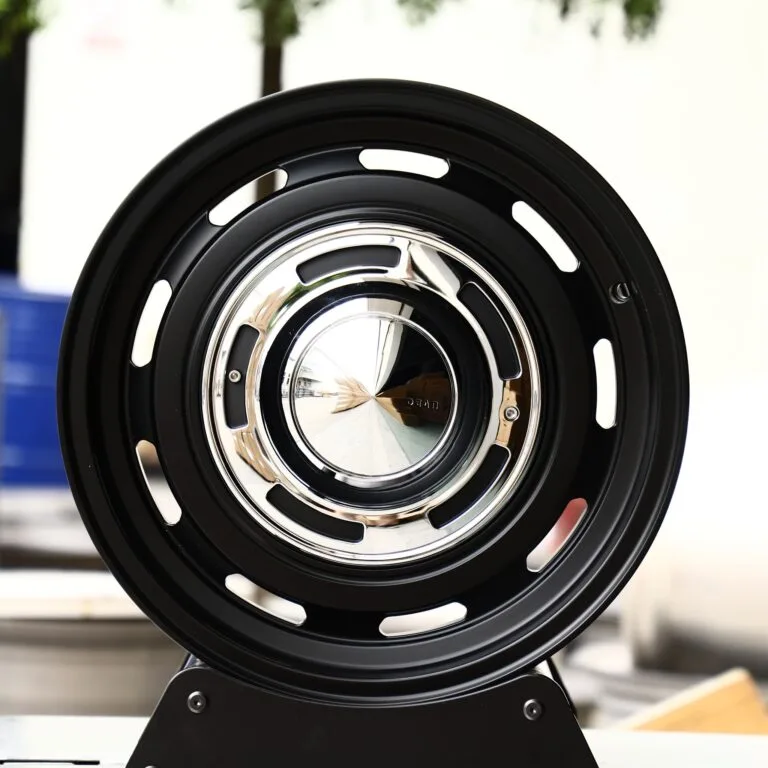 Toyota 4Runner wheels – Gloss Black Full-Face Deep Lip, front view