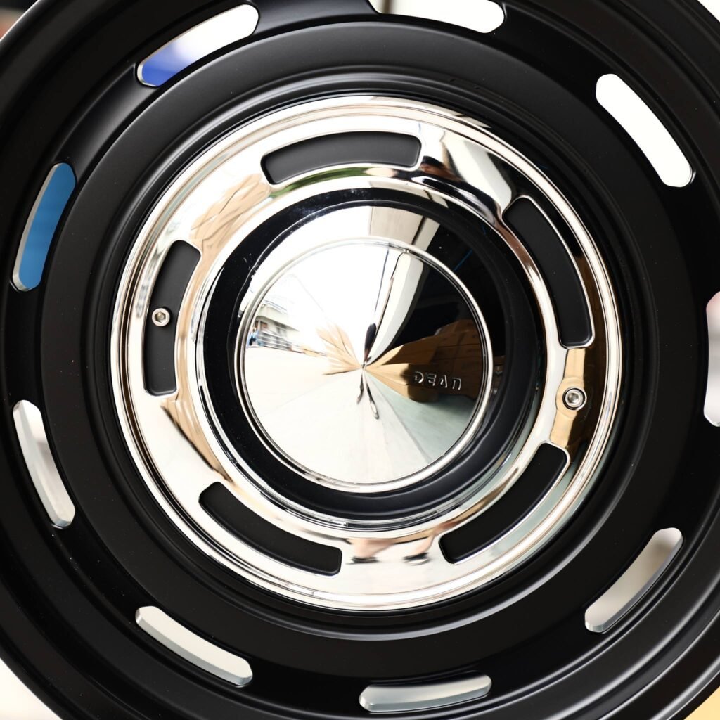 Chevrolet Silverado 1500 wheels – Gloss Black Full-Face Deep Lip, lip and barrel detail