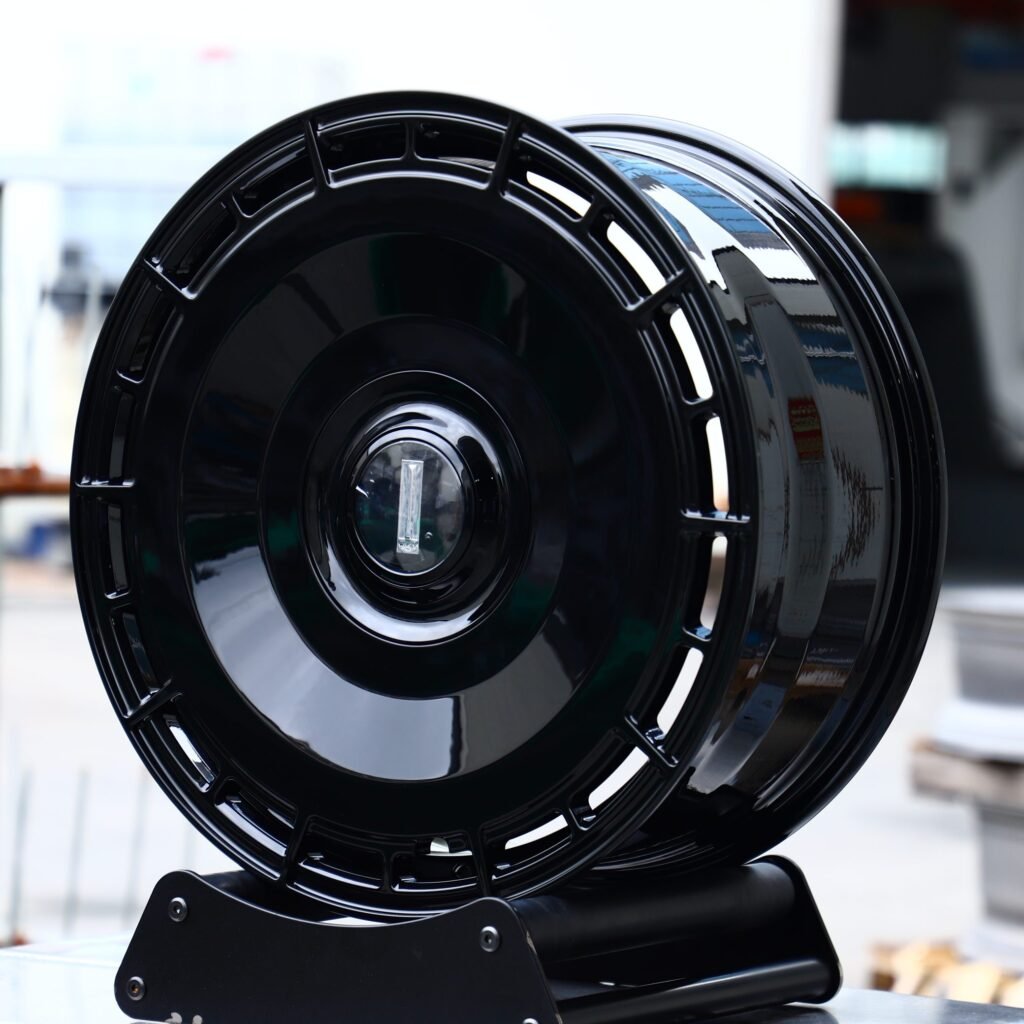 BMW 5 Series wheels – Gloss Black Full-Face, angled view