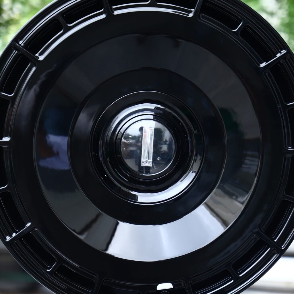Mercedes-Benz E-Class W213 wheels – Gloss Black Full-Face, lip and barrel detail