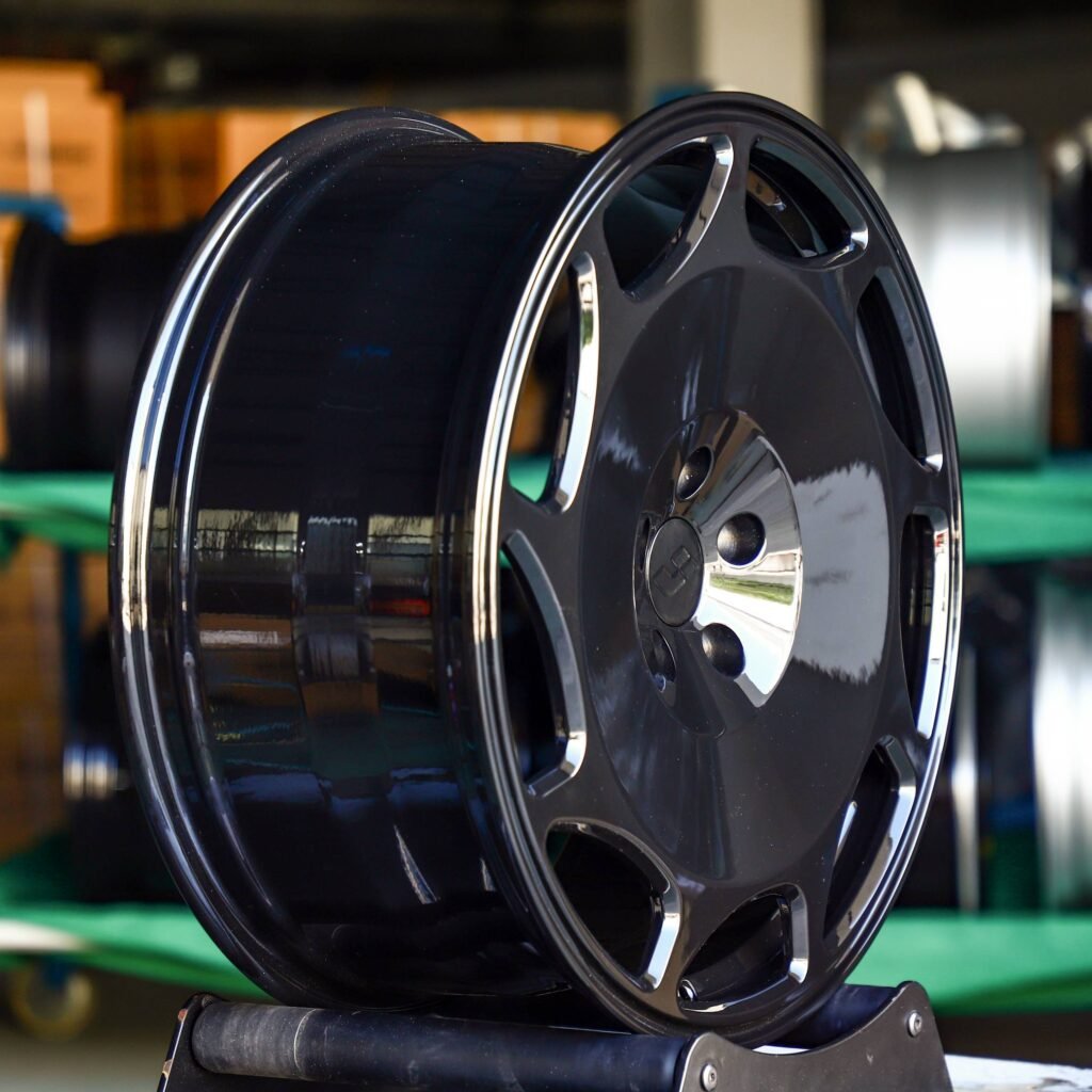 BMW 5 Series wheels – Gloss Black Full-Face, angled view