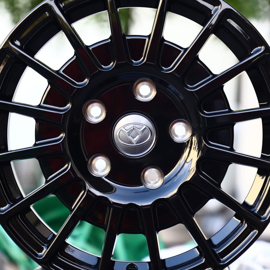 Toyota Tacoma wheels – Gloss Black Full-Face, lip and barrel detail