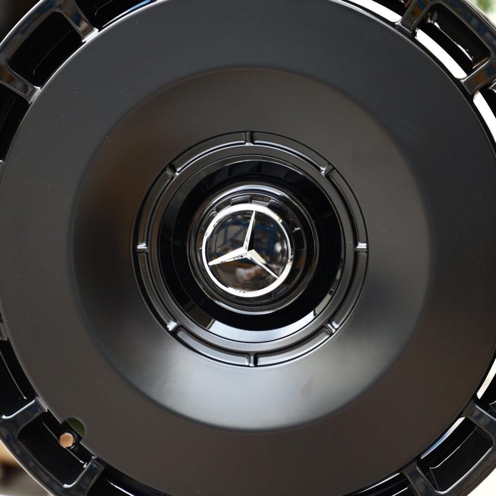 Audi Q7 wheels – Gloss Black Full-Face, lip and barrel detail