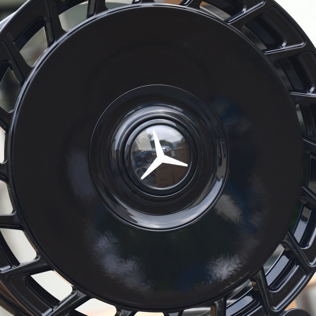 Audi Q7 wheels – Gloss Black Full-Face, lip and barrel detail